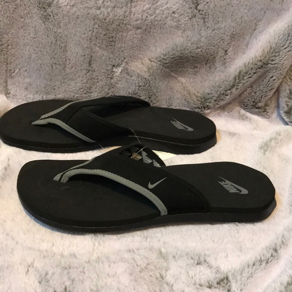 nike celso thong plus